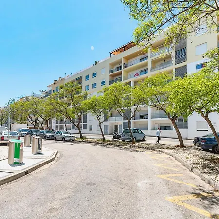 The Canadians Escape ~ Relaxing Portugal Portimão