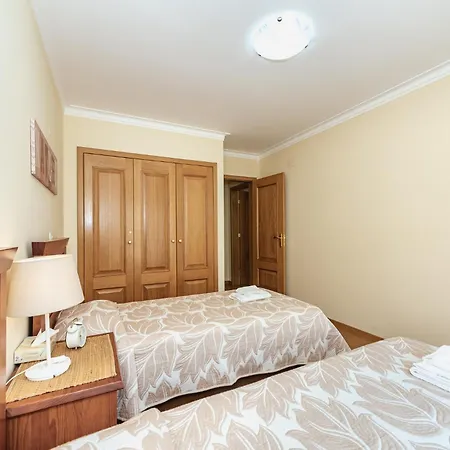 The Canadians Escape ~ Relaxing Portugal * Portimão