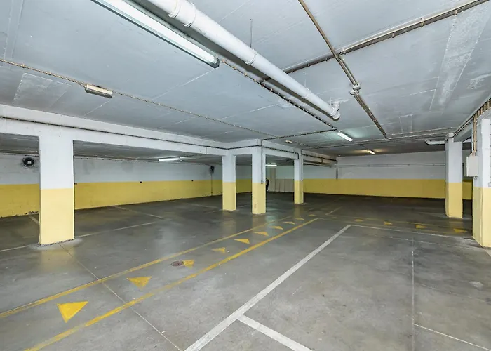 The Canadians Escape ~ Relaxing Portugal