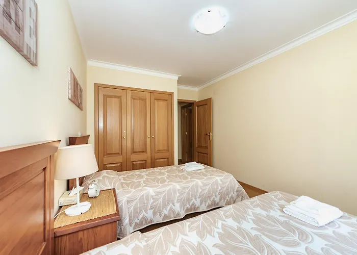 The Canadians Escape ~ Relaxing Portugal * Portimão