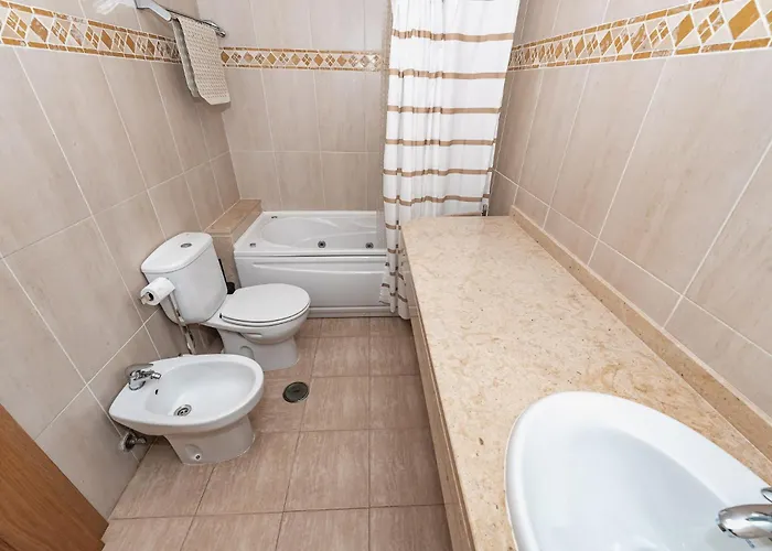 The Canadians Escape ~ Relaxing Portugal *