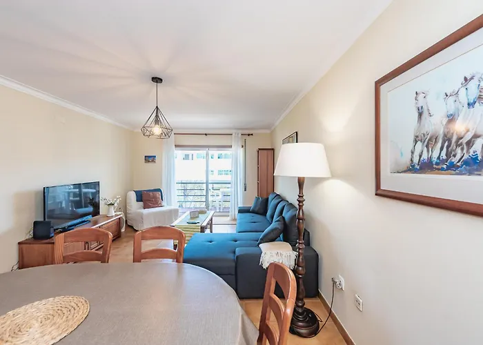 The Canadians Escape ~ Relaxing Portugal * Portimão