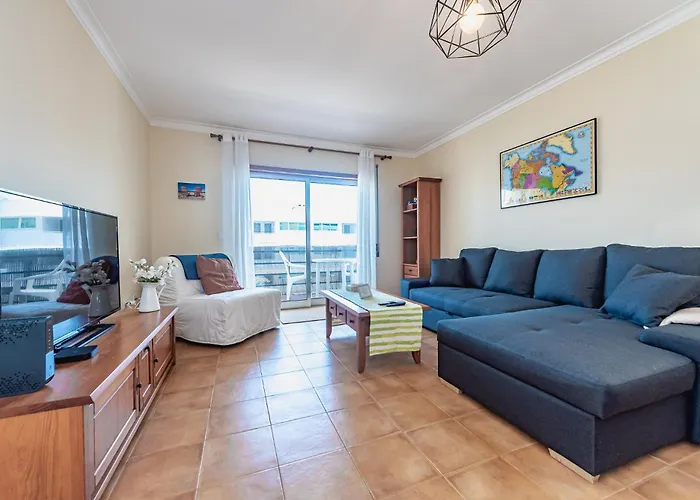 The Canadians Escape ~ Relaxing Portugal * Portimão