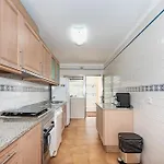 The Canadians Escape ~ Relaxing Portugal Lejlighed Portimão